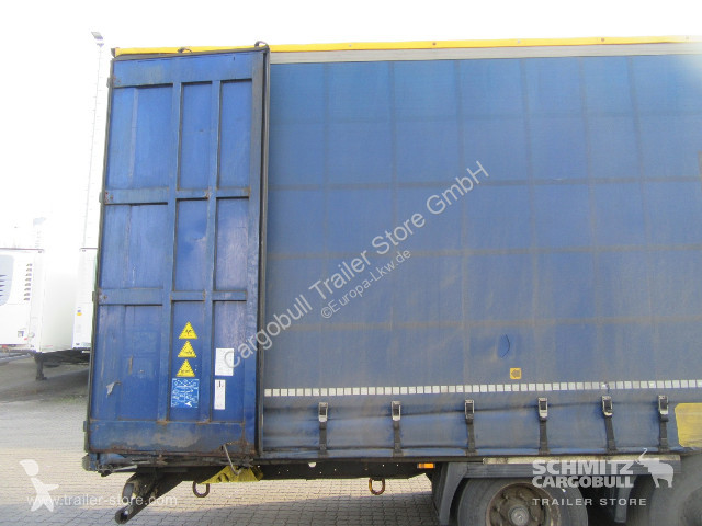 Semitrailer Krone Curtainsider Mega