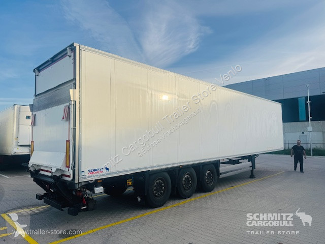Полуремарке Schmitz Cargobull...