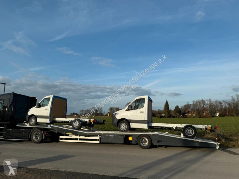 Autotransporter semi-trailer
