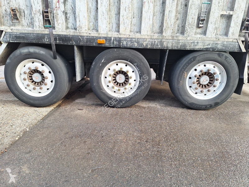 Benalu C34CN 62cub semi-trailer