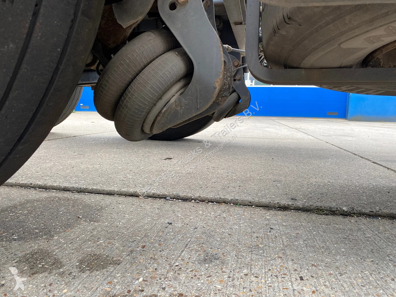 Renders Euro 800 / 2x Extendable / 1x Lift Axle...