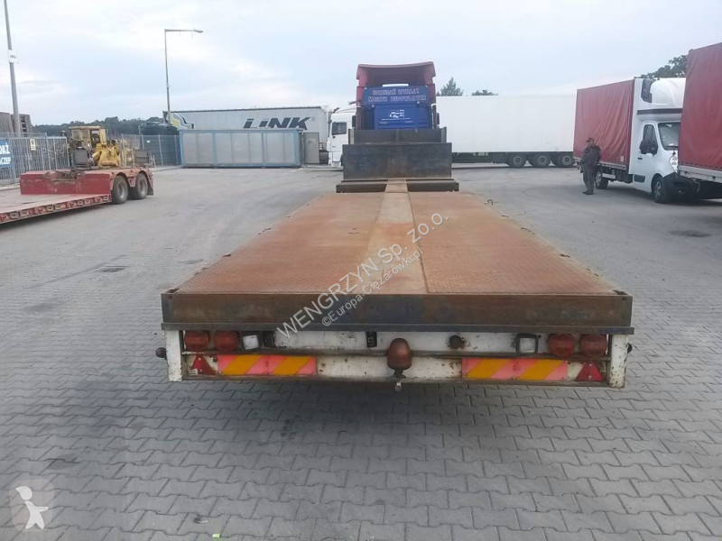 نصف مقطورة  NACZEPA 3 OSIOWA TYPU SEMI BROSHUIS
