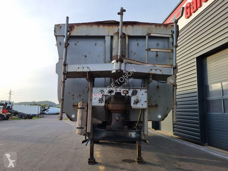 Semitrailer Schmitz Cargobull  BENNE FERRAILLE...