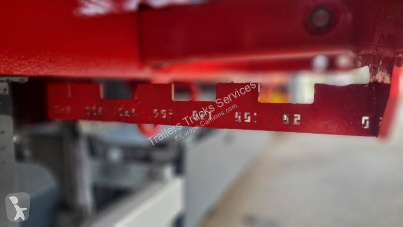 Semitrailer Nooteboom Plateau Porte Matériel