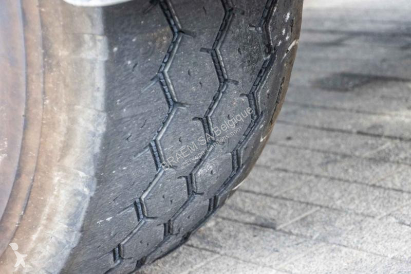 نصف مقطورة De Buf  BETON...
