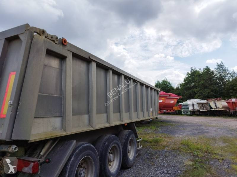 Semitrailer Benalu