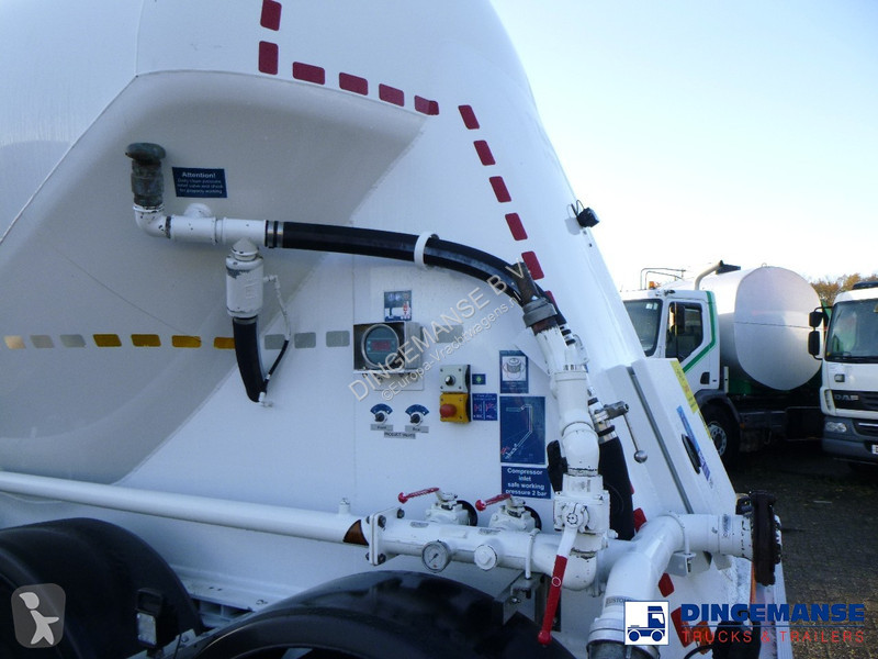 Semiremorca Feldbinder Powder tank alu 36 m3 /...
