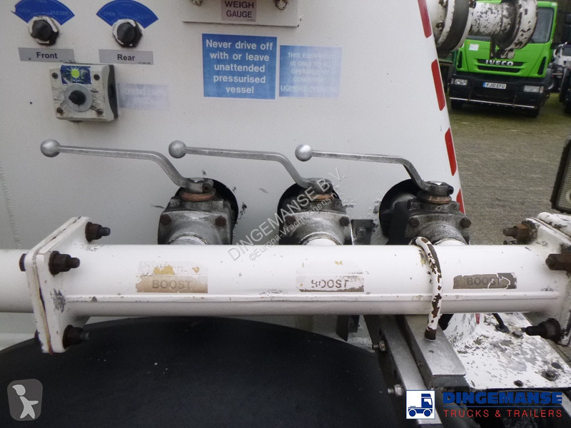 Semiremorca Feldbinder Powder tank alu 36 m3 /...