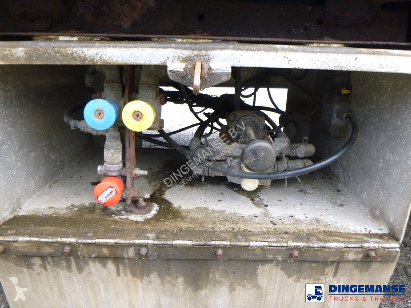 Semiremorca Broshuis 3-axle semi-lowbed trailer...