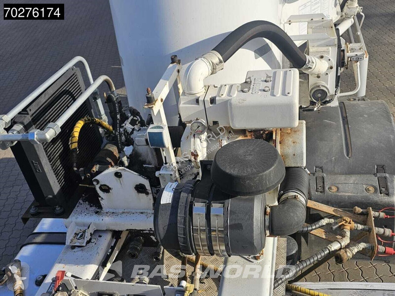 Sættevogn Spitzer SF2755/4P 3 axles 55m3 Liftachse