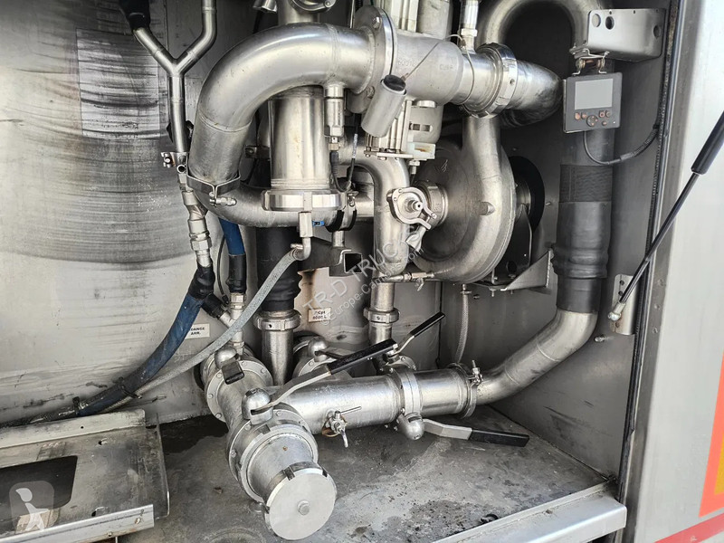 Semi reboque ETA 29000L INSULATED INOX TANK - 1...