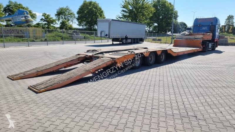 Semirimorchio  3 osiowa naczepa zagłębiana...