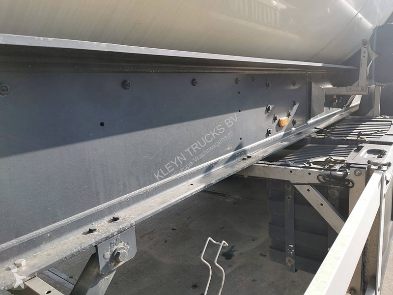 Semi reboque Feldbinder KIP 60.3/7300/A/2 60 M3