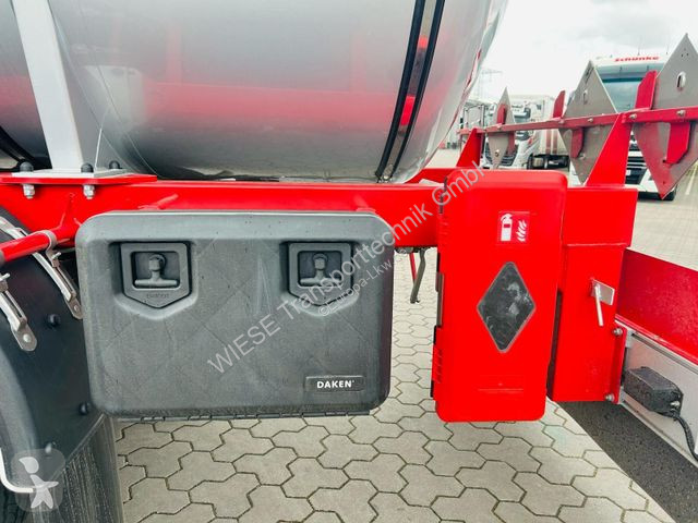 Semitrailer Kässbohrer STS.SS Edelstahl...