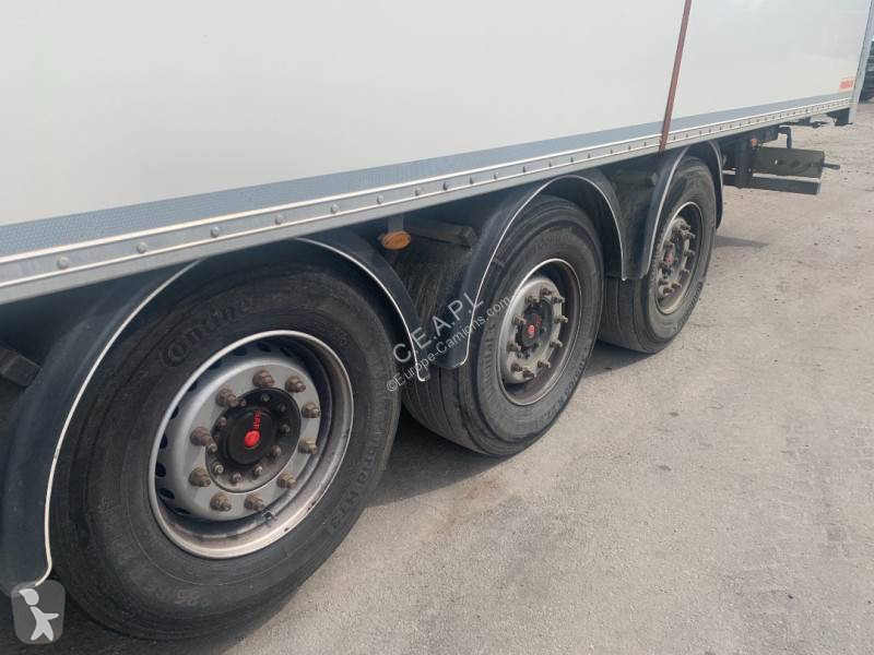 Semirimorchio Fruehauf Express Liner accidentée