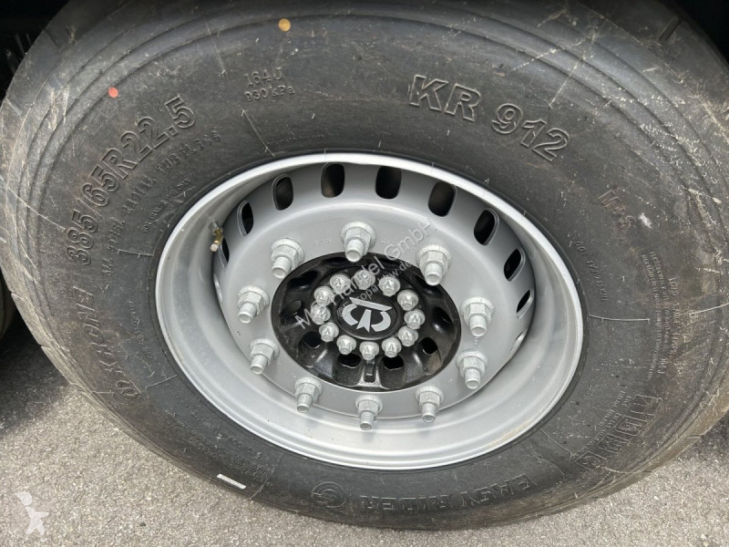 Semitrailer Krone SDK27 Dryliner  Koffer...
