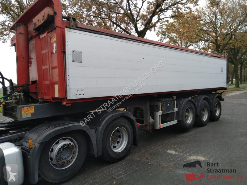 Semitrailer ATM OKA 17/27 3 Assen geïsoleerde...