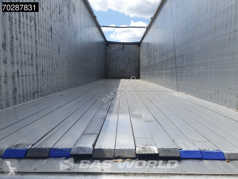 Semiremorca Carnehl CSS/AL 3 axles 8mm Liftachse