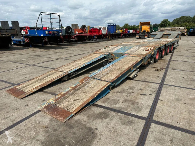 Semiremorca Wielton 4 AXEL WITH RAMPS