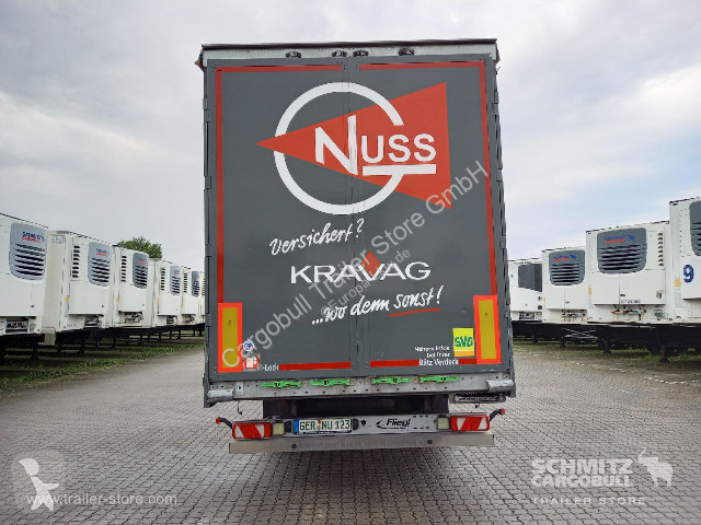 Semitrailer Fliegl Curtainsider Coil Getränke