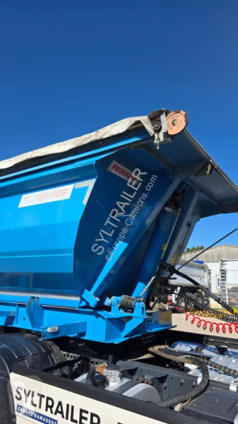 Semitrailer Fruehauf  Benne 38 T – 3 essieux