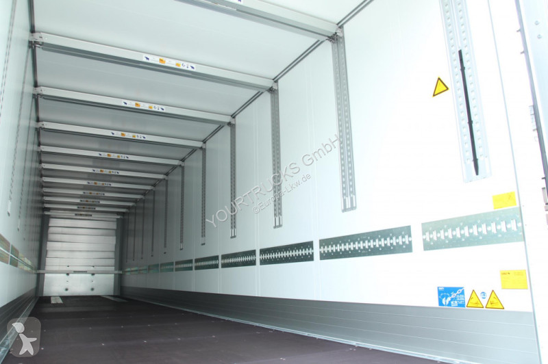 نصف مقطورة Schmitz Cargobull Koffer    DS...