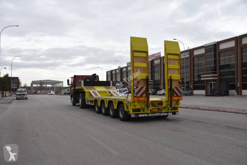 نصف مقطورة Donat 4 axle hydraulic lowbed...