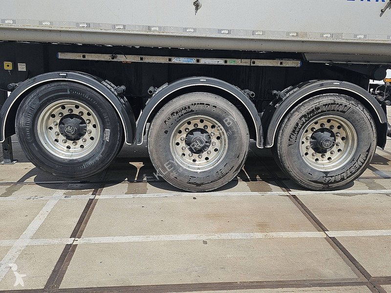 Semi reboque Carnehl 26M3