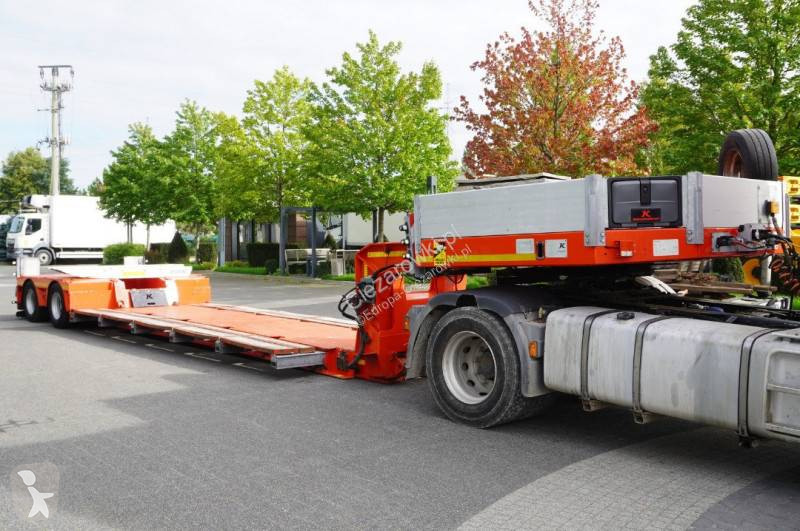 Полуремарке Kässbohrer LB2 TIEF-BETT low loader...