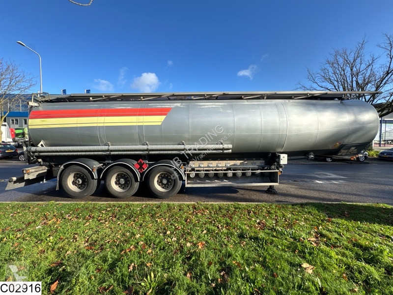 نصف مقطورة Trailor Fuel 39867 liter, 9 Comp