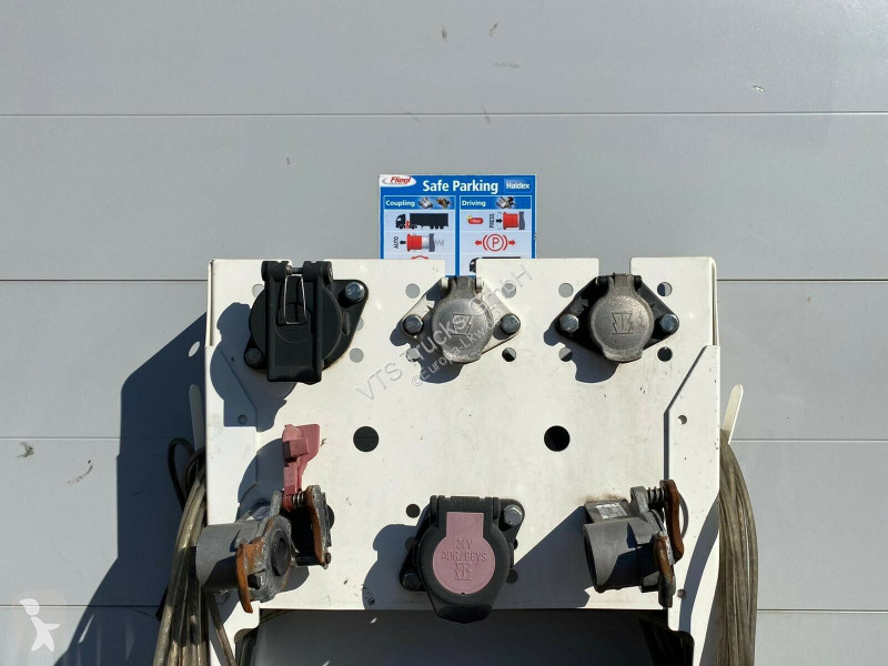 نصف مقطورة Fliegl SDS Mega mit Edscha