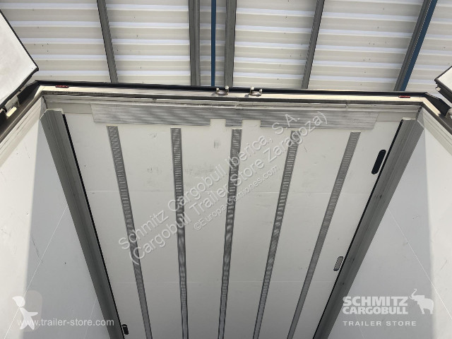 نصف مقطورة Schmitz Cargobull Reefer Standard