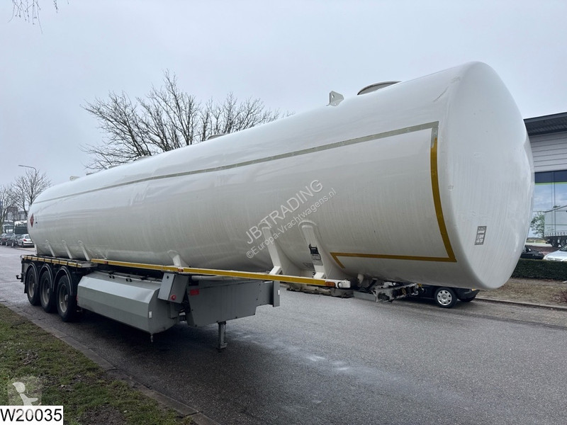 نصف مقطورة Willig Fuel 47.800 Liter, 6 Comp,...