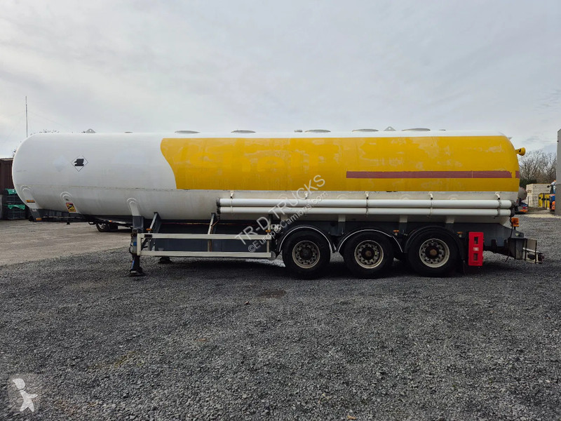 نصف مقطورة Stokota FUEL/CARBURANT 42000L - 5 COMP