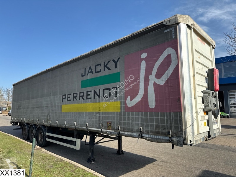 Semirremolque Fruehauf Tautliner Lift axle
