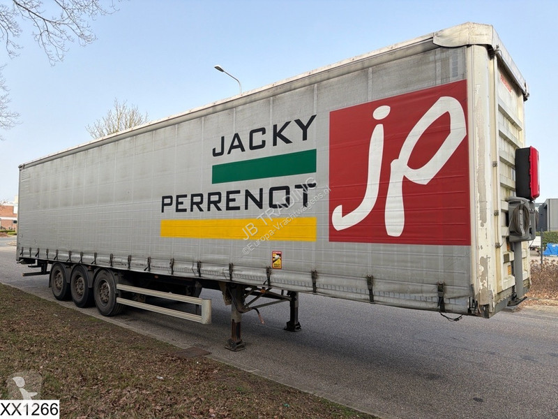نصف مقطورة Fruehauf Tautliner Lift axle