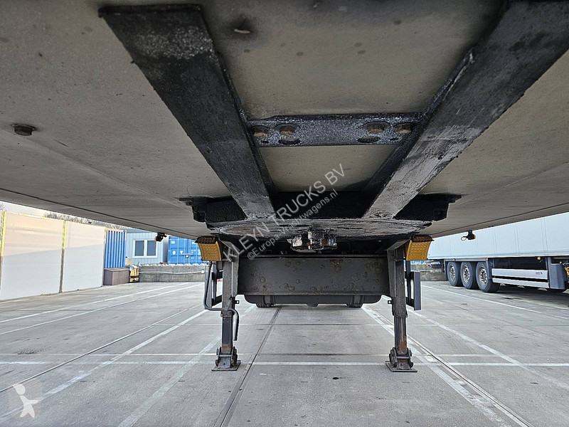نصف مقطورة Schmitz Cargobull 18