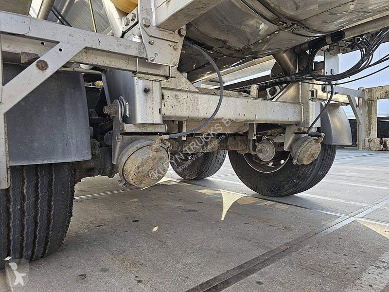 نصف مقطورة Feldbinder TSA 30.3-1 BITUMEN 30.000...