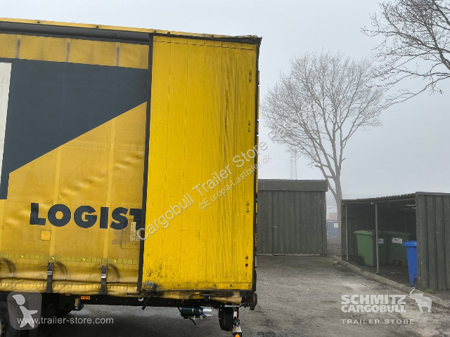 نصف مقطورة Schmitz Cargobull Curtainsider Mega