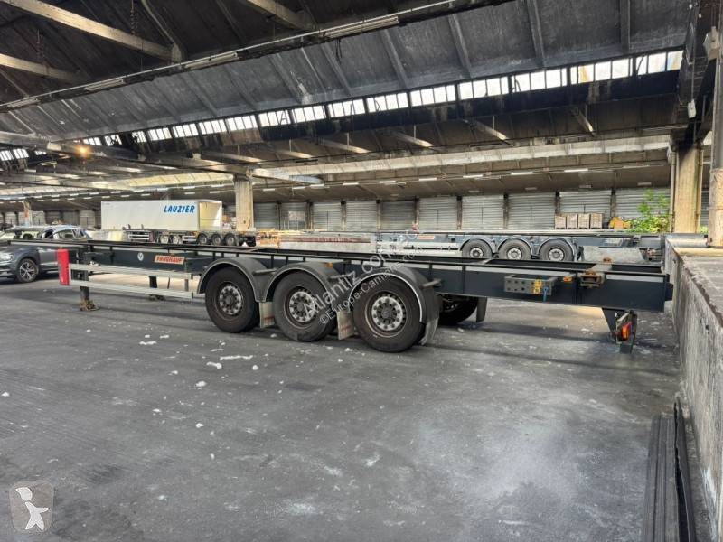 Semirimorchio Fruehauf