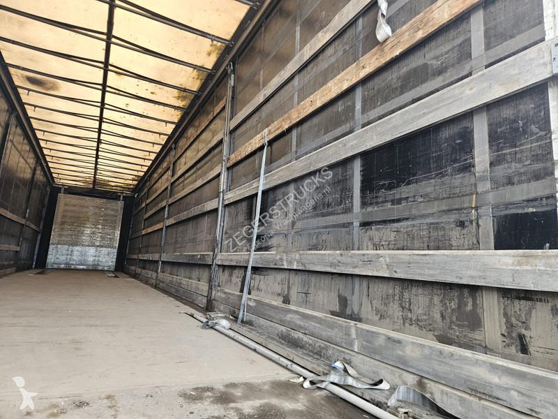نصف مقطورة Schmitz Cargobull