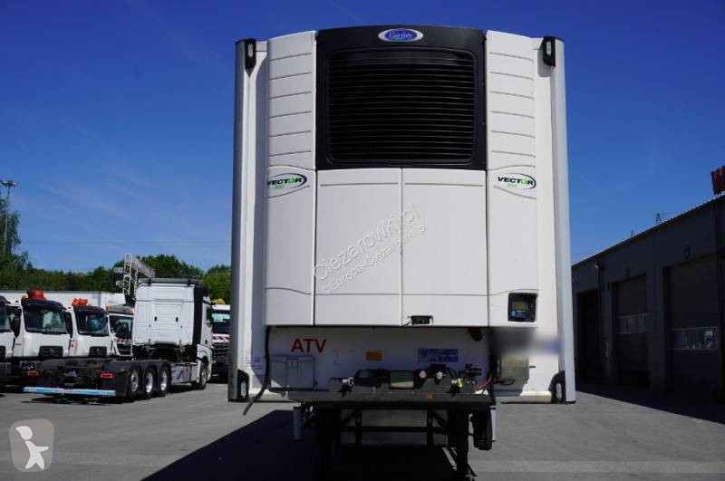 Полуремарке Lamberet refrigerated semi-trailer...