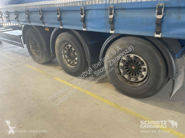 نصف مقطورة Berger Curtainsider Standard