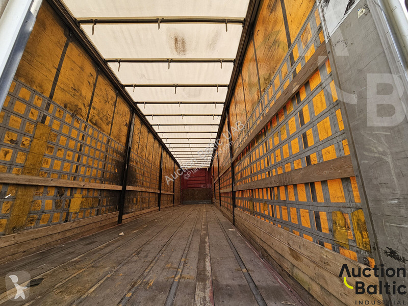 نصف مقطورة Fruehauf