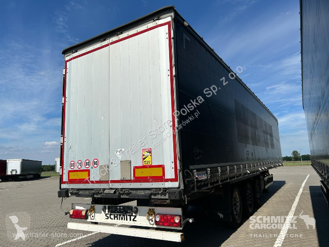 Полуприцеп Schmitz Cargobull Schiebeplane Standard