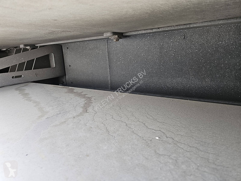 نصف مقطورة Van Eck UT-2 BL