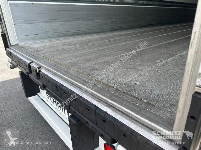 نصف مقطورة Schmitz Cargobull Semitrailer Reefer...