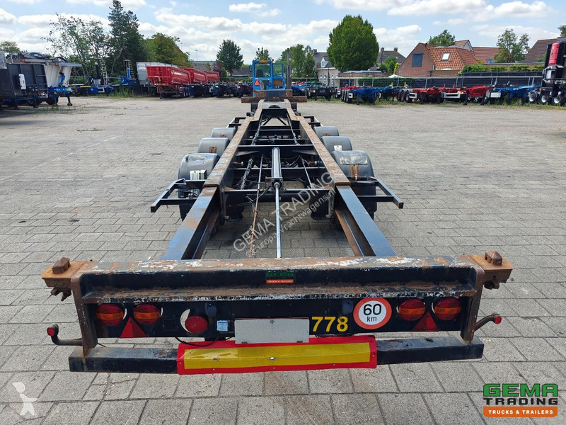 Oplegger Renders RMOC 12 27CC 40/45FT - Rear...