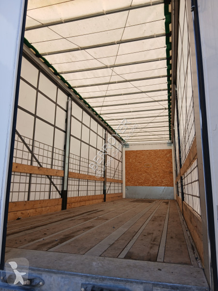 نصف مقطورة Fruehauf
