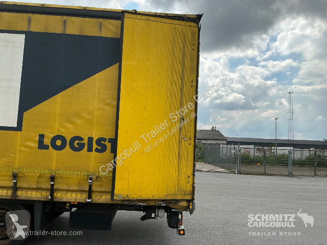 نصف مقطورة Schmitz Cargobull Curtainsider Mega